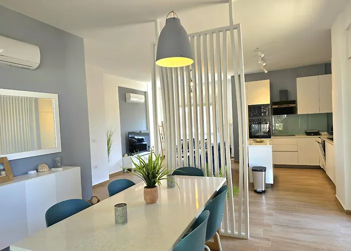 아파트 Perla Modern Penthouse 217