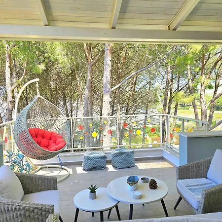 Perla Modern Penthouse 217 アパート